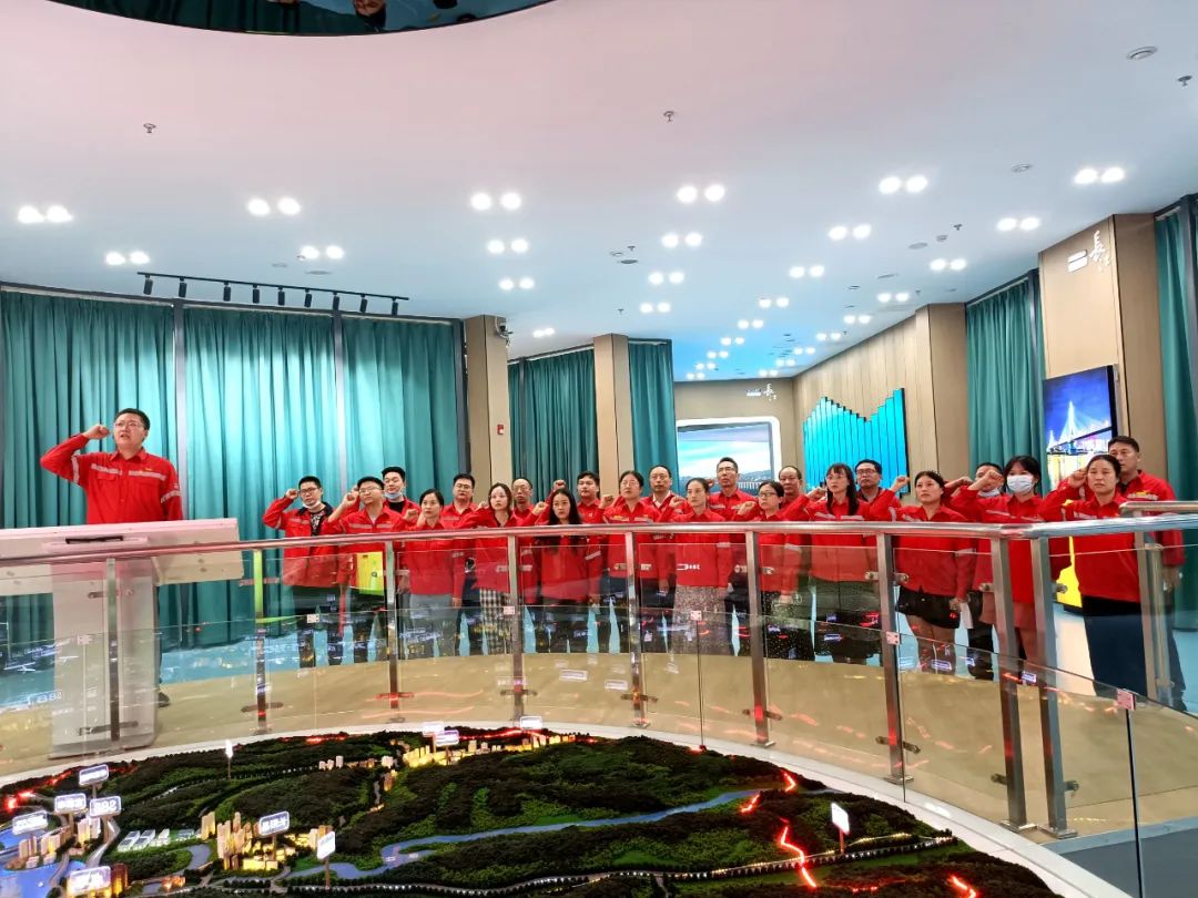 化機(jī)公司開展“長江大保護(hù)教育基地參觀學(xué)習(xí)”支部聯(lián)合主題黨日活動(dòng)(圖3) 圖片