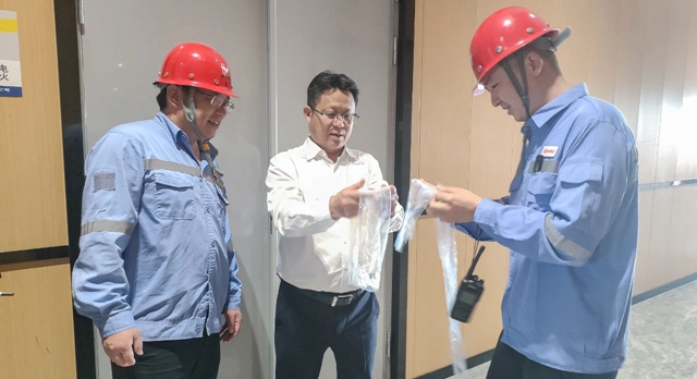 王大真到田家河園區(qū)新項(xiàng)目和宜昌區(qū)域分子公司現(xiàn)場(chǎng)辦公(圖1) 王大真到田家河園區(qū)新項(xiàng)目和宜昌區(qū)域分子公司現(xiàn)場(chǎng)辦公(圖1)