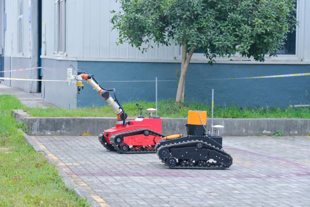 “核”力守護(hù) 生態(tài)宜昌 化機(jī)公司承辦2023年宜昌市輻射事故應(yīng)急演練(圖7) 7.jpg