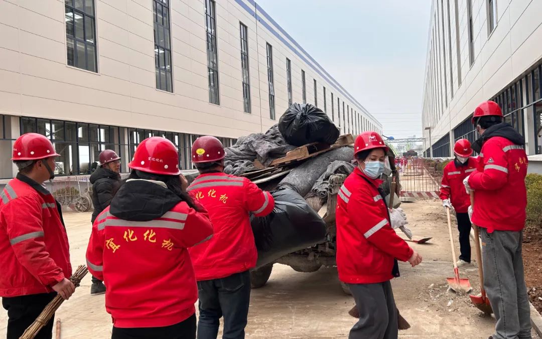 化機(jī)公司開(kāi)展學(xué)雷鋒志愿服務(wù)活動(dòng)(圖3) 圖片