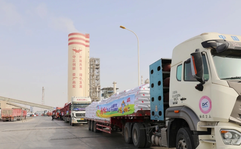 新疆天運(yùn)：開足馬力生產(chǎn)，全力服務(wù)春耕