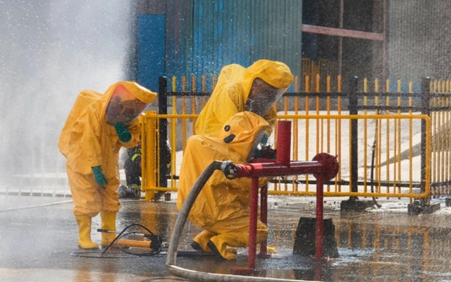 內(nèi)蒙古宜化開展危險化學(xué)品泄漏事故應(yīng)急演練(圖1) 內(nèi)蒙古宜化開展危險化學(xué)品泄漏事故應(yīng)急演練(圖1)