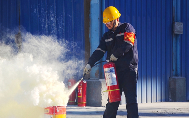 以練促防！內(nèi)蒙古宜化開展消防技能比武活動