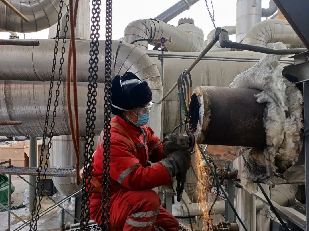 齊心協(xié)力戰(zhàn)檢修 砥礪揚(yáng)帆再前進(jìn)(圖2) 齊心協(xié)力戰(zhàn)檢修 砥礪揚(yáng)帆再前進(jìn)(圖2)